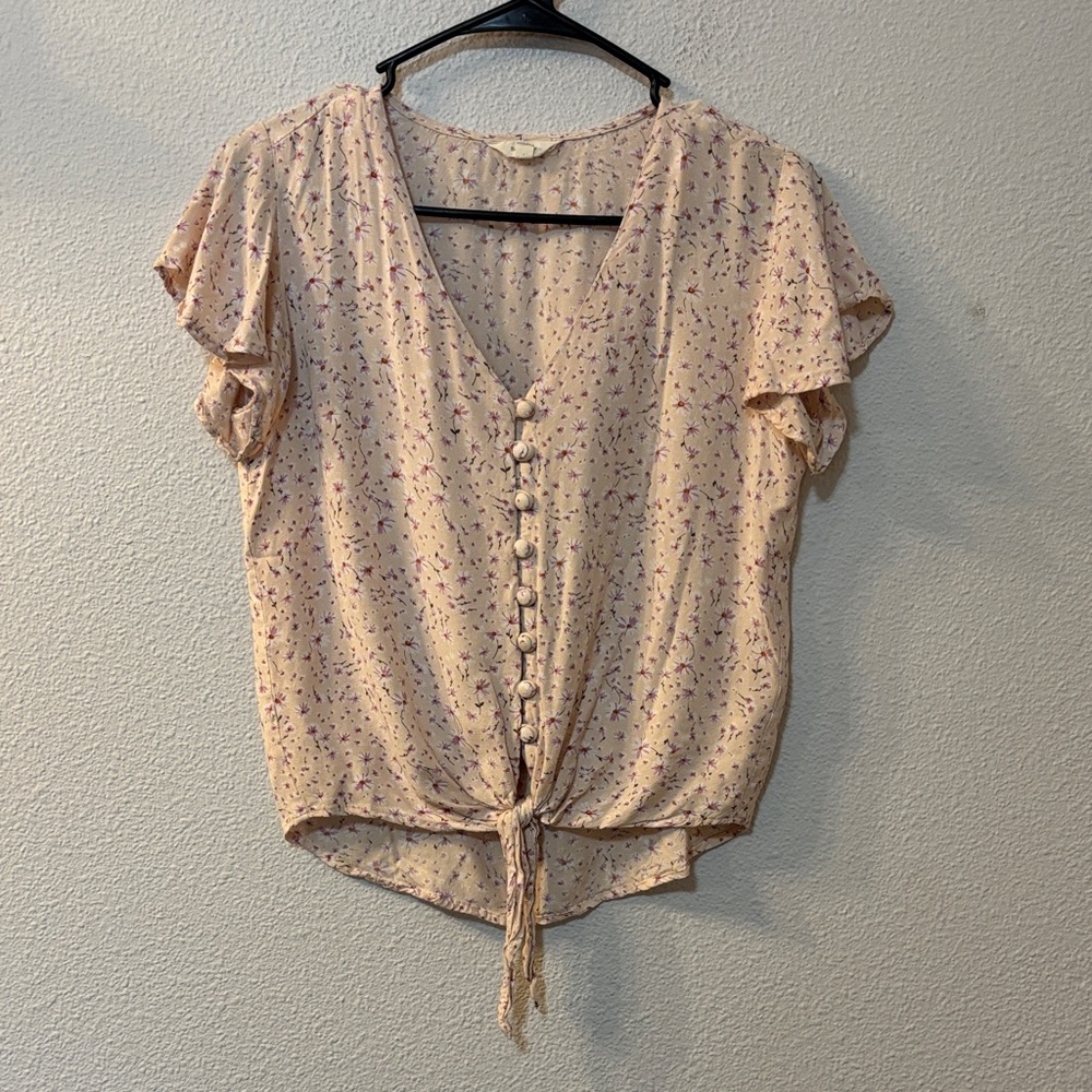 Tie-Front V-Neck Floral Blouse in Light Peach